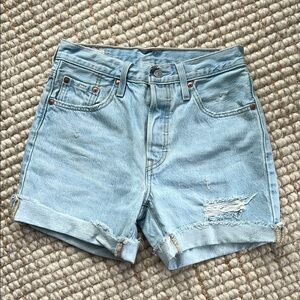 LEVI’S High Rise Mid Thigh Short